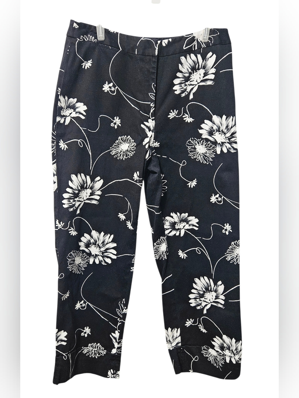 RAFAELA SIZE 10 BLACK & WHITE CROPPED FLORAL PANTS